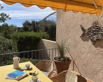 La Maison bleue by Interhome - Saint-Tropez - Balkon
