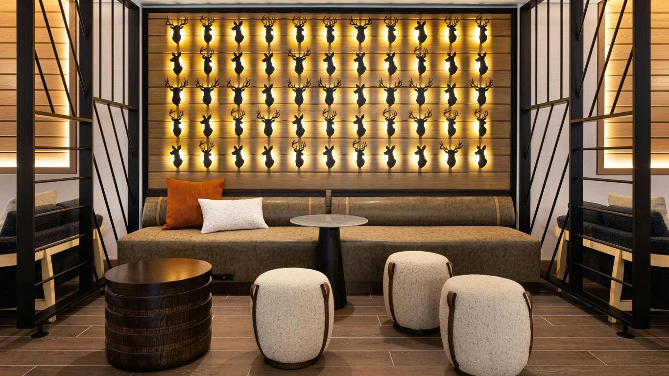 Oshkosh Marriott Waterfront Hotel & Convention Center