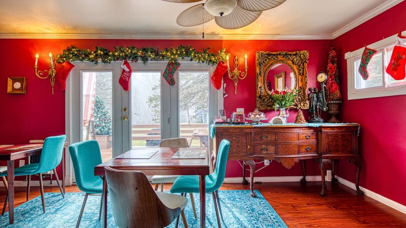 Mountain Treasure Bed and Breakfast