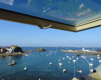 House in Loguivy harbour, direct sea view - Ploubazlanec - Balcony