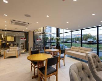 Aira Hotel - Sobral - Lounge