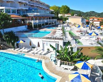 Captains Hotel - Argassi - Piscina