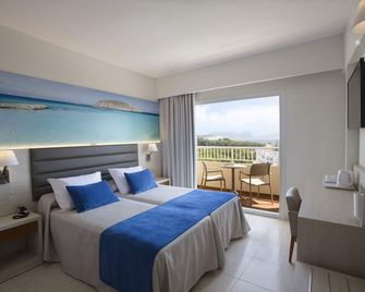 إنفيسا هوتل إريسو شر امل جميع الخدمات - ايبيزا - غرفة نوم