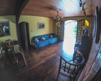hostel MdeMarilia - Nova Friburgo - Sala de estar