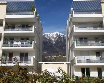L Édelweiss et sa piscine - Albertville - Budova