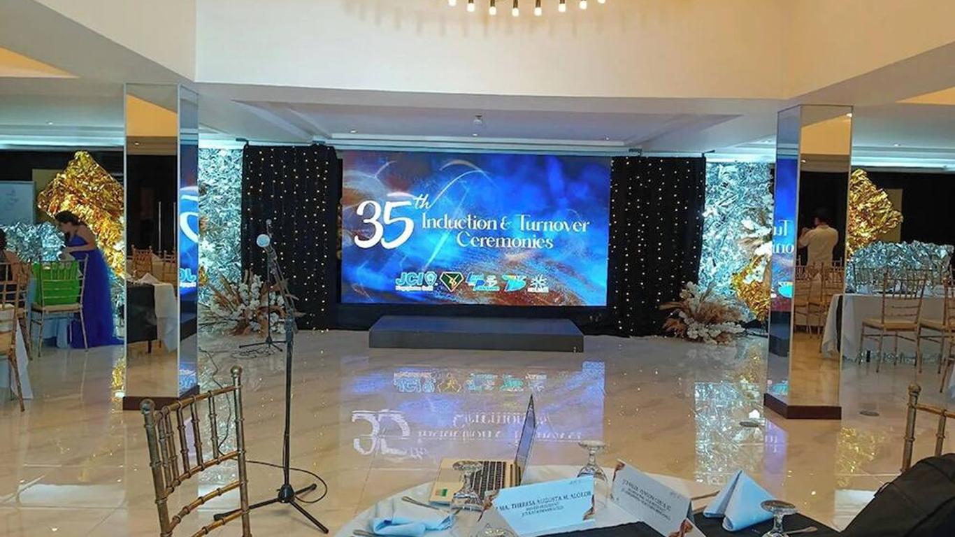 ذا فيب ههوتل كاجايان دي ئورو