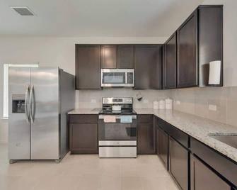 Nexsphere Suites, 4bdr Wifi Outdoor Heating, Grill - Sherman - Kitchen