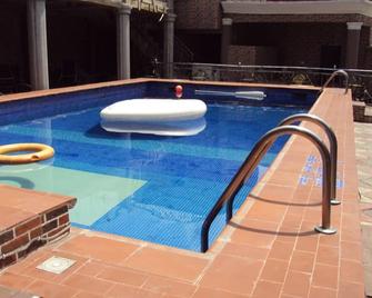 Elite Poolbar & Lodge - Port Harcourt - Pool