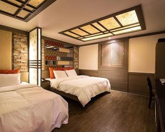 Hotel Valentine Seoul - Seoul - Bedroom