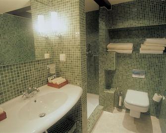 Villa Beukenhof Leiden - Leiden - Bathroom