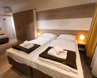 Hostel Sol - Dubrovnik - Schlafzimmer