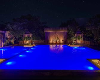 ama Stays & Trails Rang Mahal, Jaipur - Jaipur - Pool