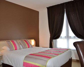 Brit Hotel Cherbourg - Cherbourg-en-Cotentin - Bedroom