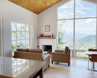 Alishan Tea Garden - Fanlu Township - Sala de estar