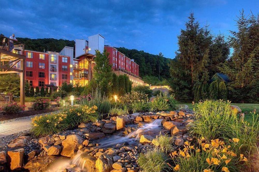 Holiday Inn Express & Suites Allentown West By IHG thumbnail 3