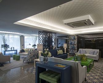 Hotel Coração de Fátima - Fátima - Oleskelutila