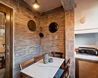 Snug Apartment in Agios Nikolaos With Garden - Agios Nikolaos - Comedor