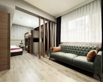 سيلكوك هوتل - قونية - غرفة معيشة