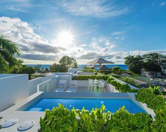Palm Grove - Saint James - Zwembad