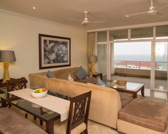 102 Oyster Rock - Durban - Living room