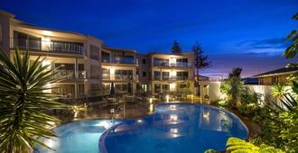 The Reef Beachfront Apartments - Mount Maunganui - Pool