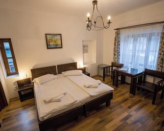 Pensiunea Rhein - Azuga - Bedroom