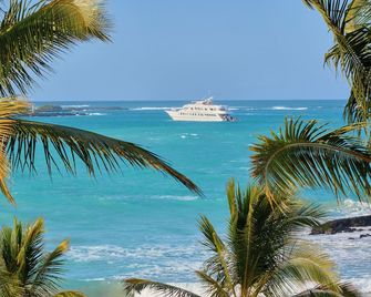 Hotel Albemarle Galapagos Beachfront - Puerto Villamil