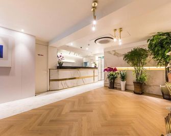 Bangbae Style Hotel - Seoul - Front desk