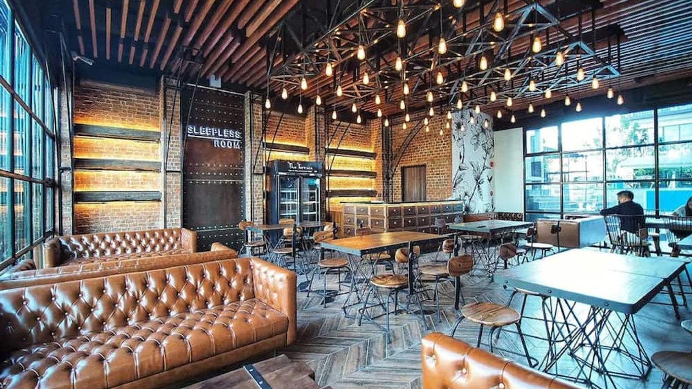 슬립 위드 미 파타야