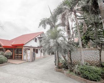 Sierra Traveller's Inn Holy Spirit - Tagaytay - Gebäude