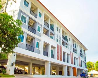 The Vintage Residence - Si Racha - Building