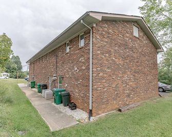 Quiet Fort Knox Townhome Bourbon Trail Stay Near Louisville Airport - Radcliff - Budova