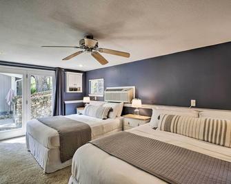 Lakeside Home with Boat Dock in Sunrise Beach - Sunrise Beach - Bedroom