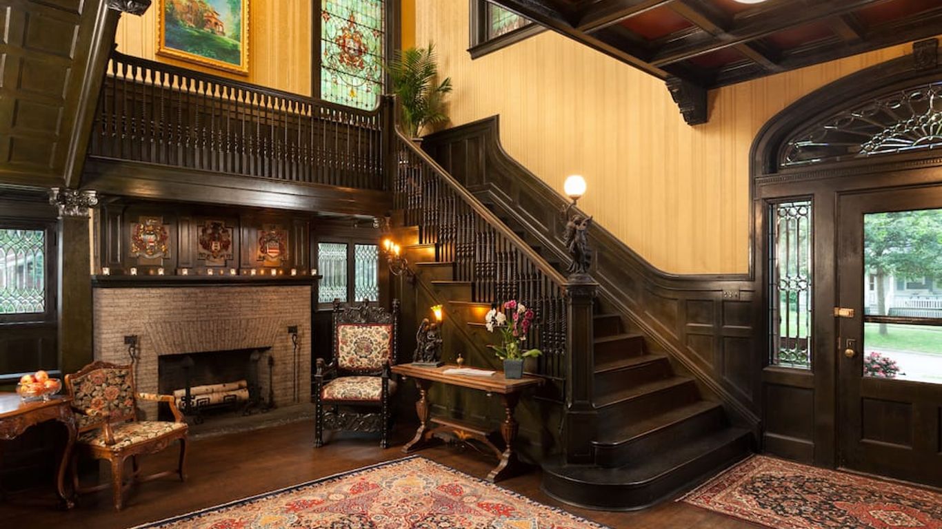 Vrooman Mansion Bloomington