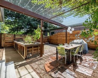 Sun & Slate - Denver - Patio