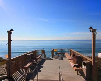 Seabluffe Gated, Beach-Front community! Lovely townhome sleeps 7. Walk to Beach! - Encinitas - Beach