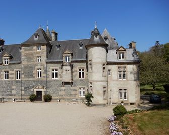Charming Family Home In The Heart Of A Park 5 Minutes From The City Center - Morlaix - Building