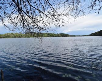 Morning View chalet lake home on Pear Lake - Trego - Playa