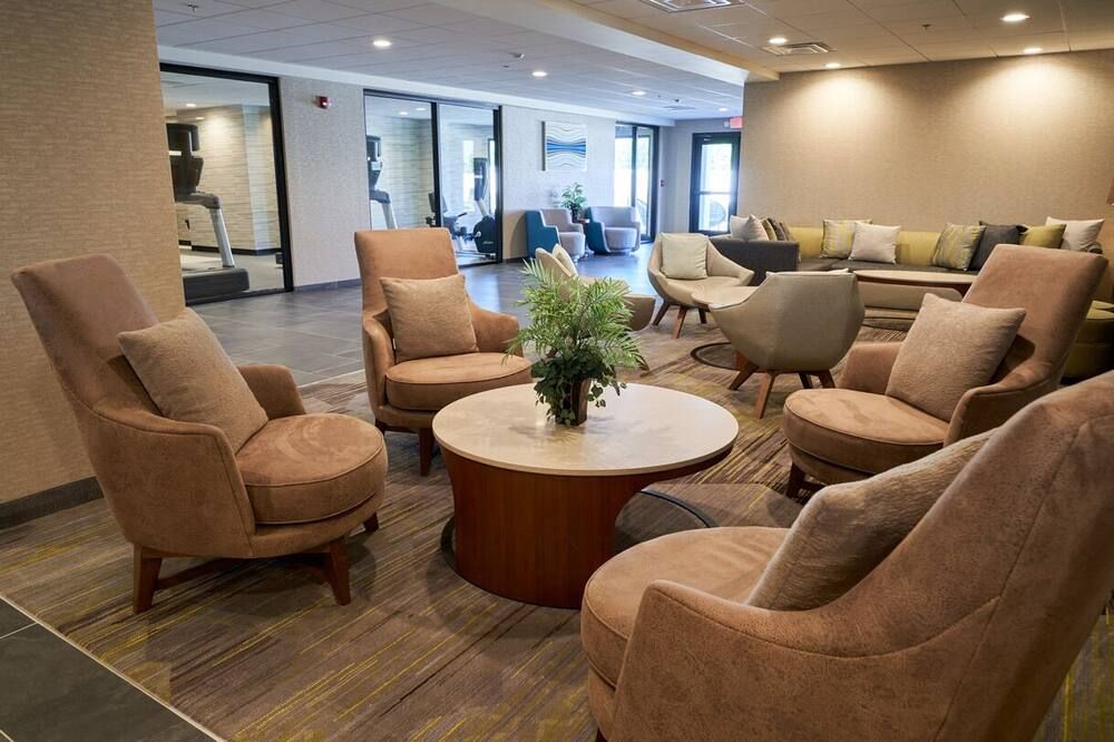 Courtyard by Marriott Bentonville - בנטונוויל - טרקלין