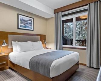 Inviting Rocky Mountain Hot Tub In Top Rated Condo Managed By Little Sister Getaways - 坎莫爾 - 臥室