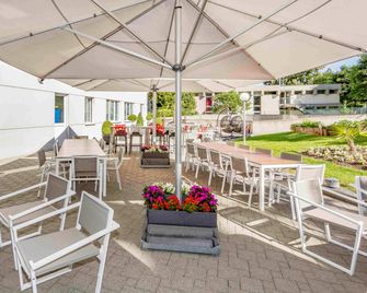 Novotel Suites Genève Aéroport - ג'נבה - פטיו