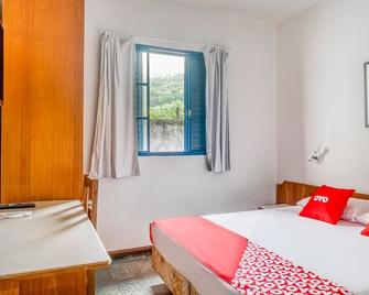 Hotel Mara Express - Vassouras - Schlafzimmer
