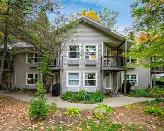 Rare Muskoka Chalet Suite - B8 - Dwight - Edificio