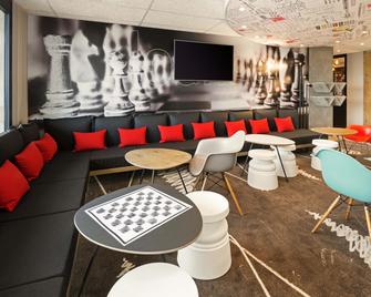 ibis Pontorson Baie Du Mont Saint Michel - Saint-Georges-de-Gréhaigne - Salon