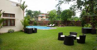 Alankara Villa - Colombo - Pool