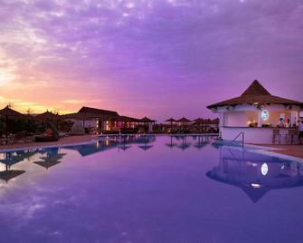 Cape Verde Holidays- Dunas Beach Resort and Spa - Santa Maria - Pool