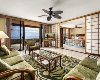 Kksr#5103 Direct Oceanfront, Ground Floor, Remodeled, Air Conditioning! - Kailua-Kona - Living room