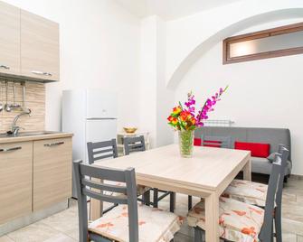 Da Nonna Lina - Ascanio - Randazzo - Essbereich