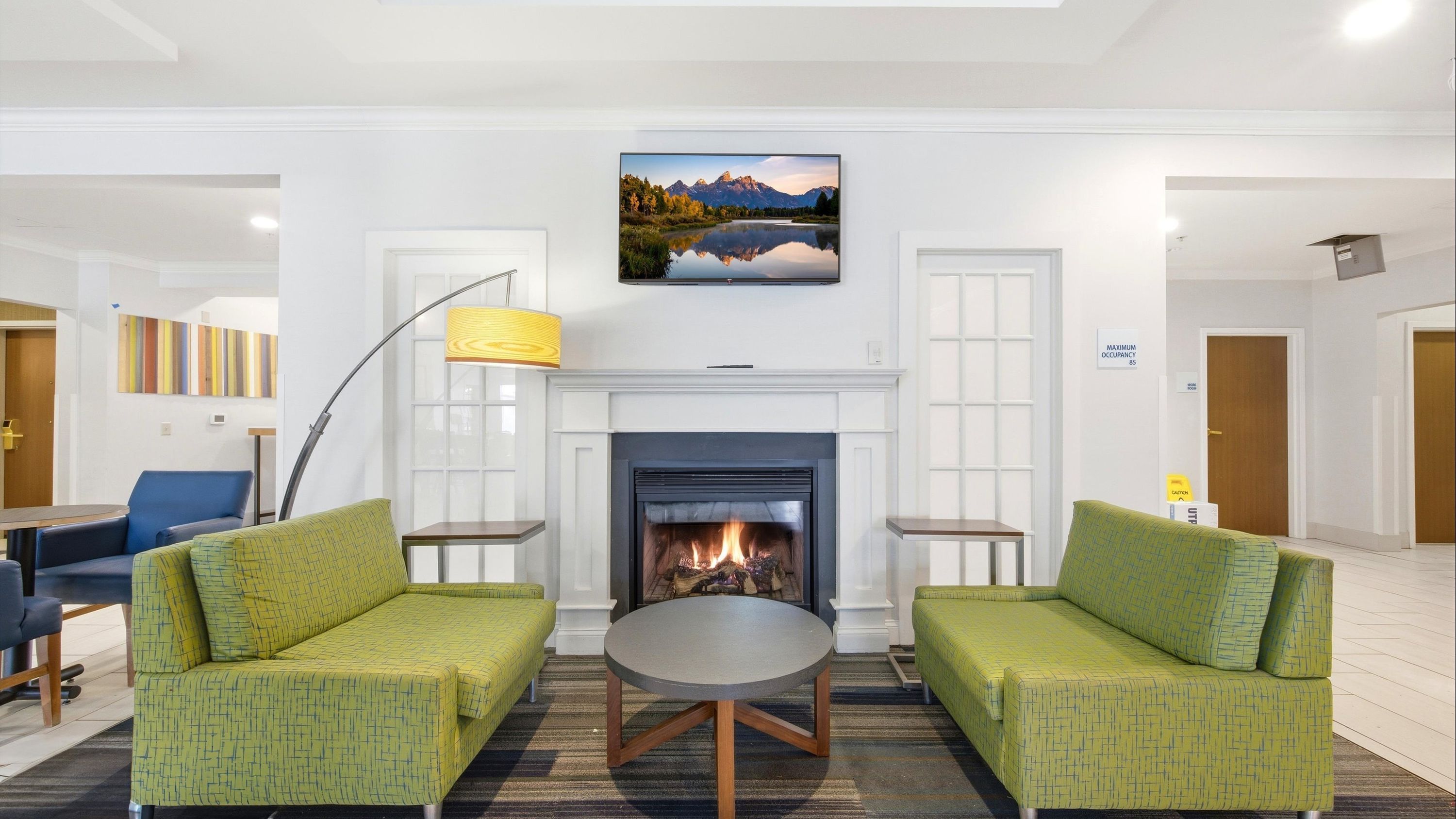 Holiday Inn Express & Suites Bethlehem Arpt-Allentown Area By IHG - Bethlehem - Sala de estar