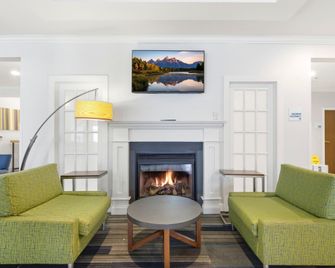 Holiday Inn Express & Suites Bethlehem Arpt-Allentown Area By IHG - Bethlehem - Sala de estar